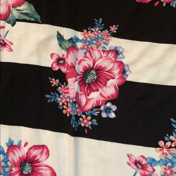 Floral and stripped tunic top - Picture 2 of 3